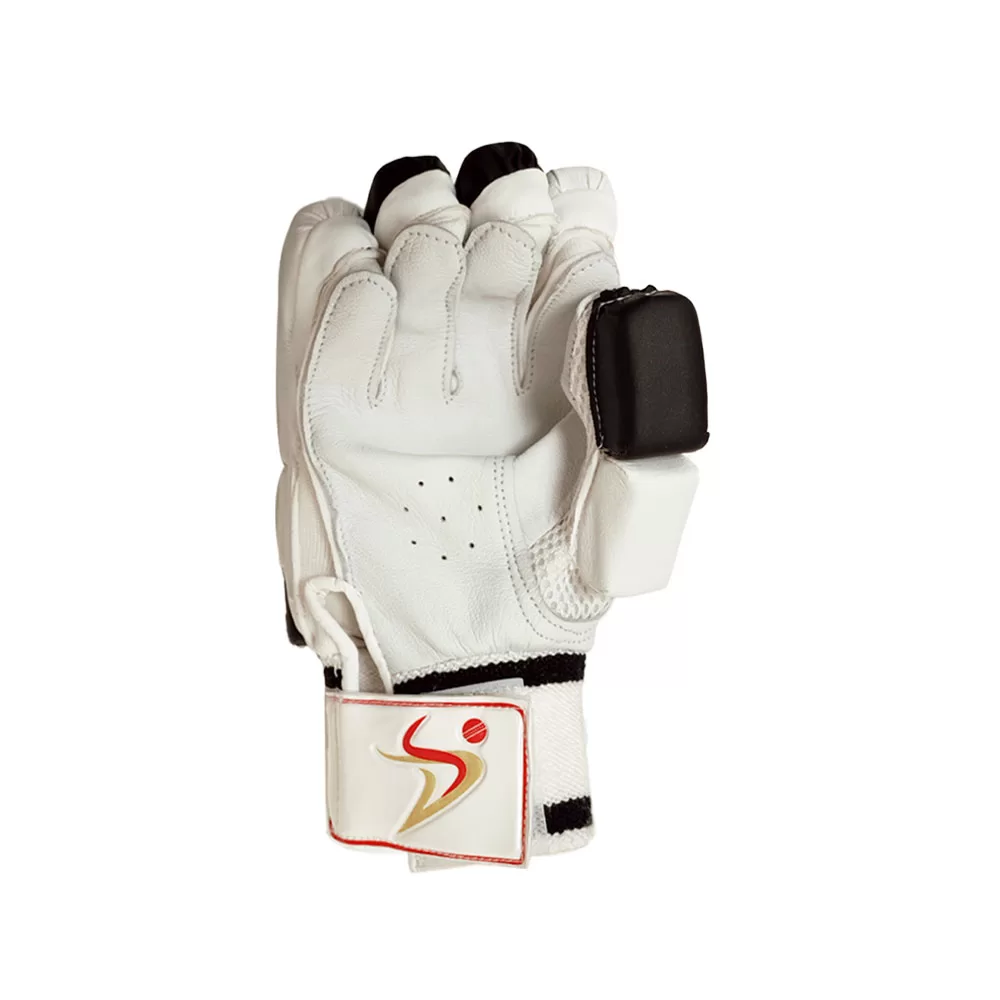 DS Sports Black/White 1.0 Batting Gloves Junior - Image 3