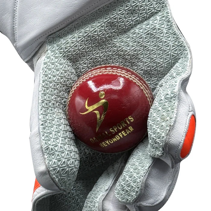 DS Supreme Wicket Keeping Gloves - Image 5