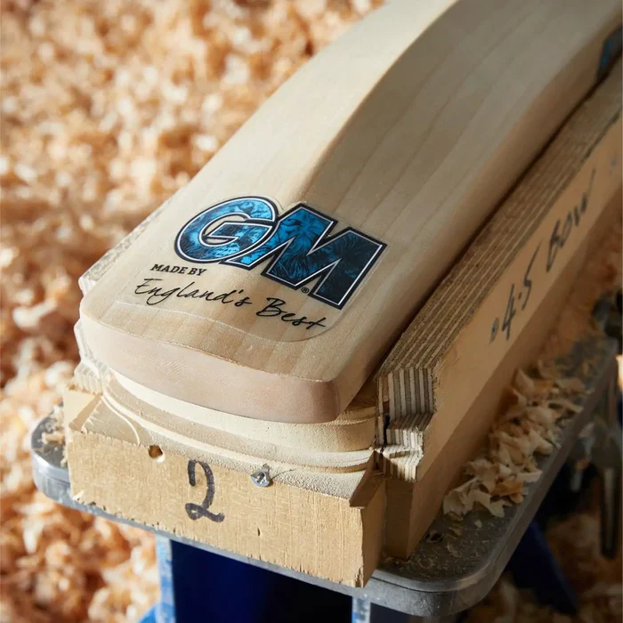 Gunn And Moore Diamond DXM 808 Cricket Bat - Image 10