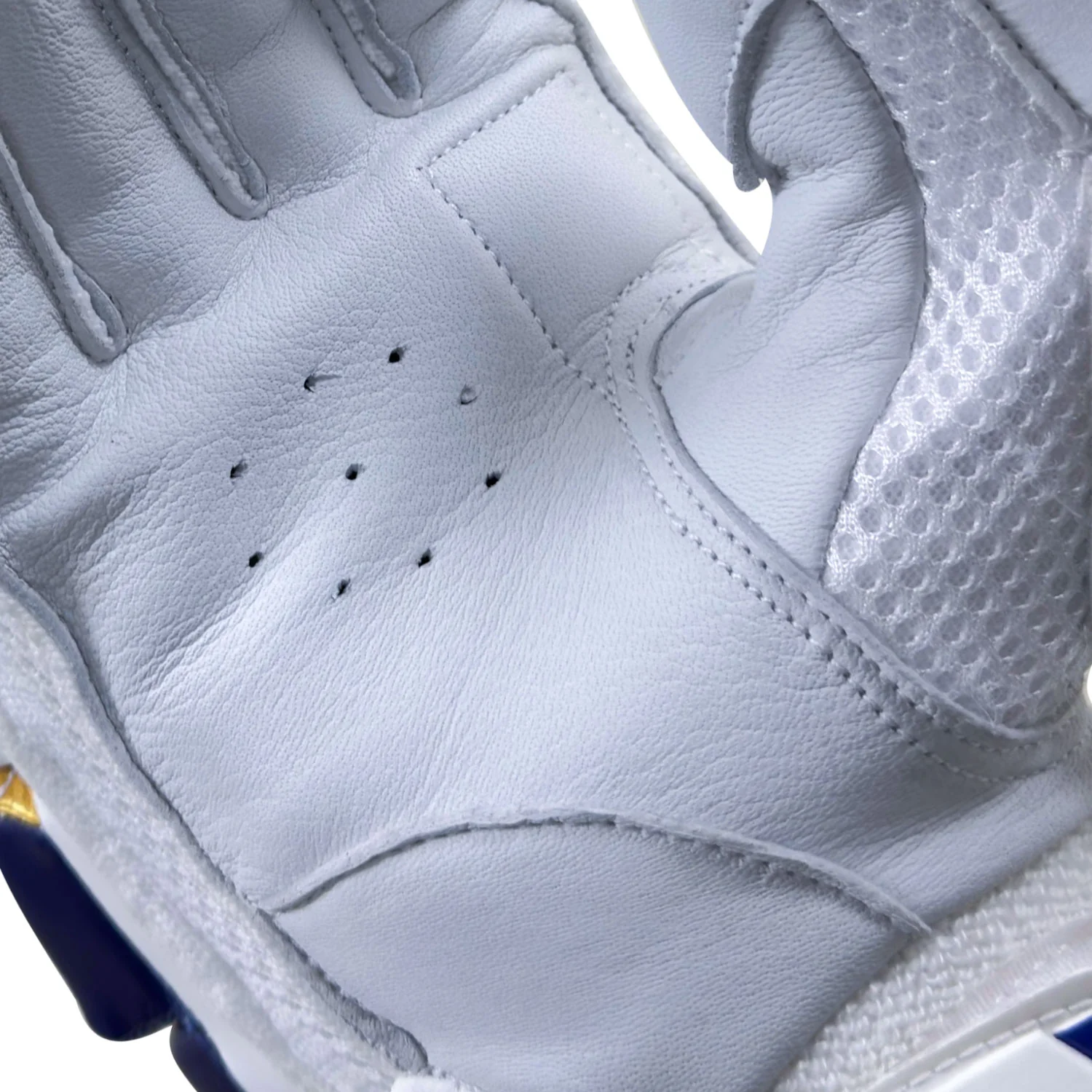 MB Malik Pearl Cricket Batting Gloves - Image 9
